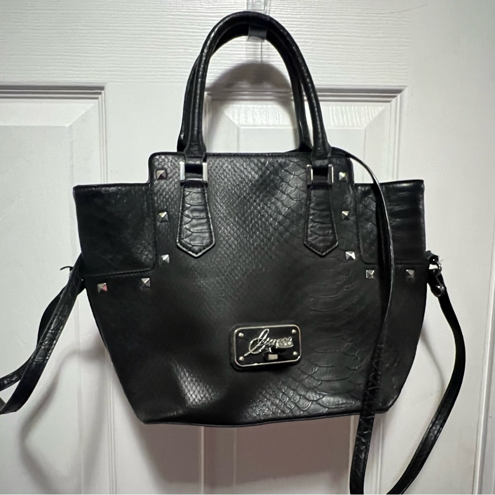 Gorgeous Black Guess bag with shoulder strap